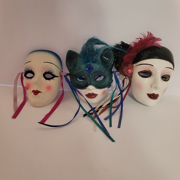 Vtg 1993 Clay Art Ceramic Mardi Gra Mask Set - Multicolor Vtg 1993 Clay Art Ceramic Mardi Gra Mask Set - Multicolor