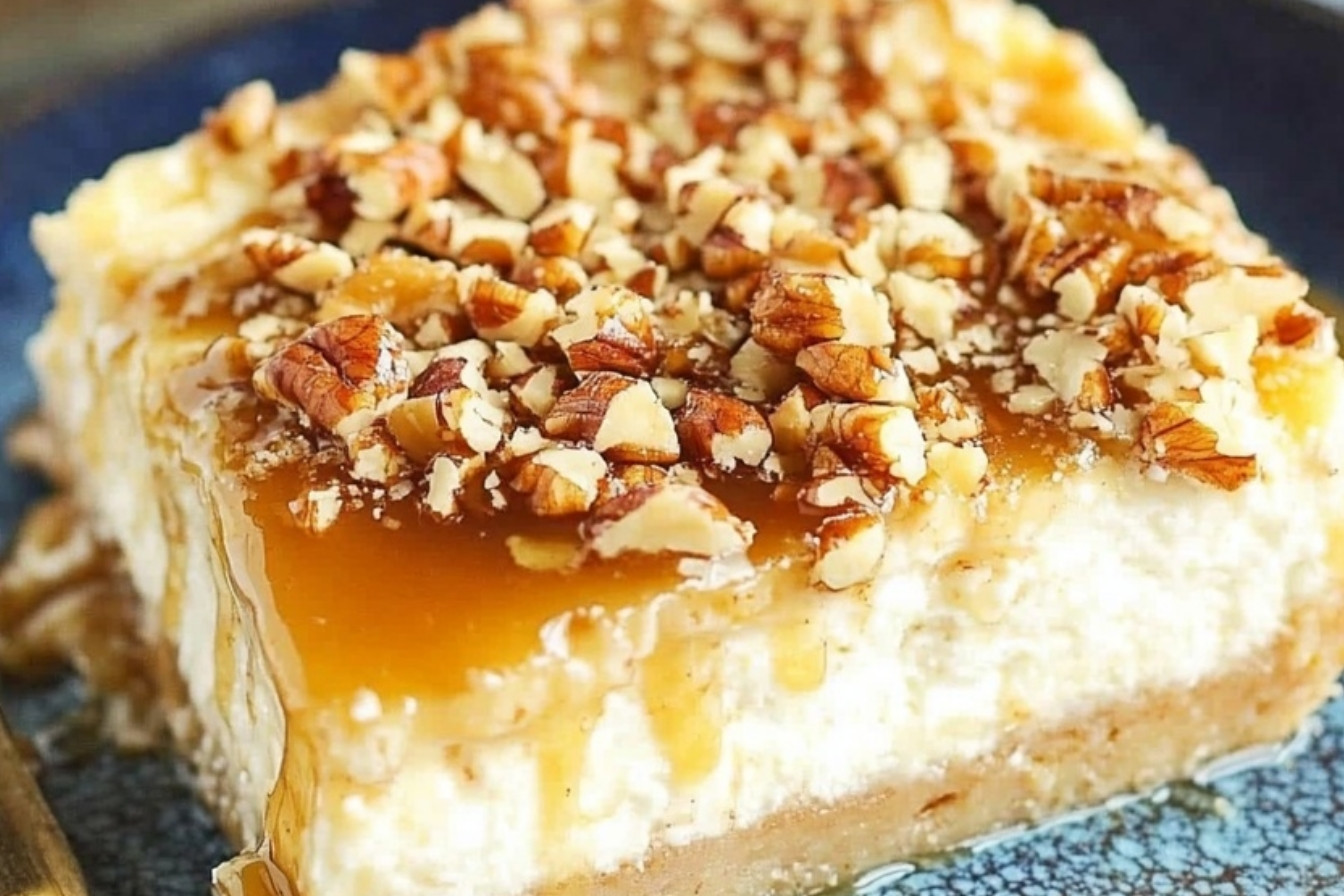 Easy Caramel Pecan Cheesecake Recipe