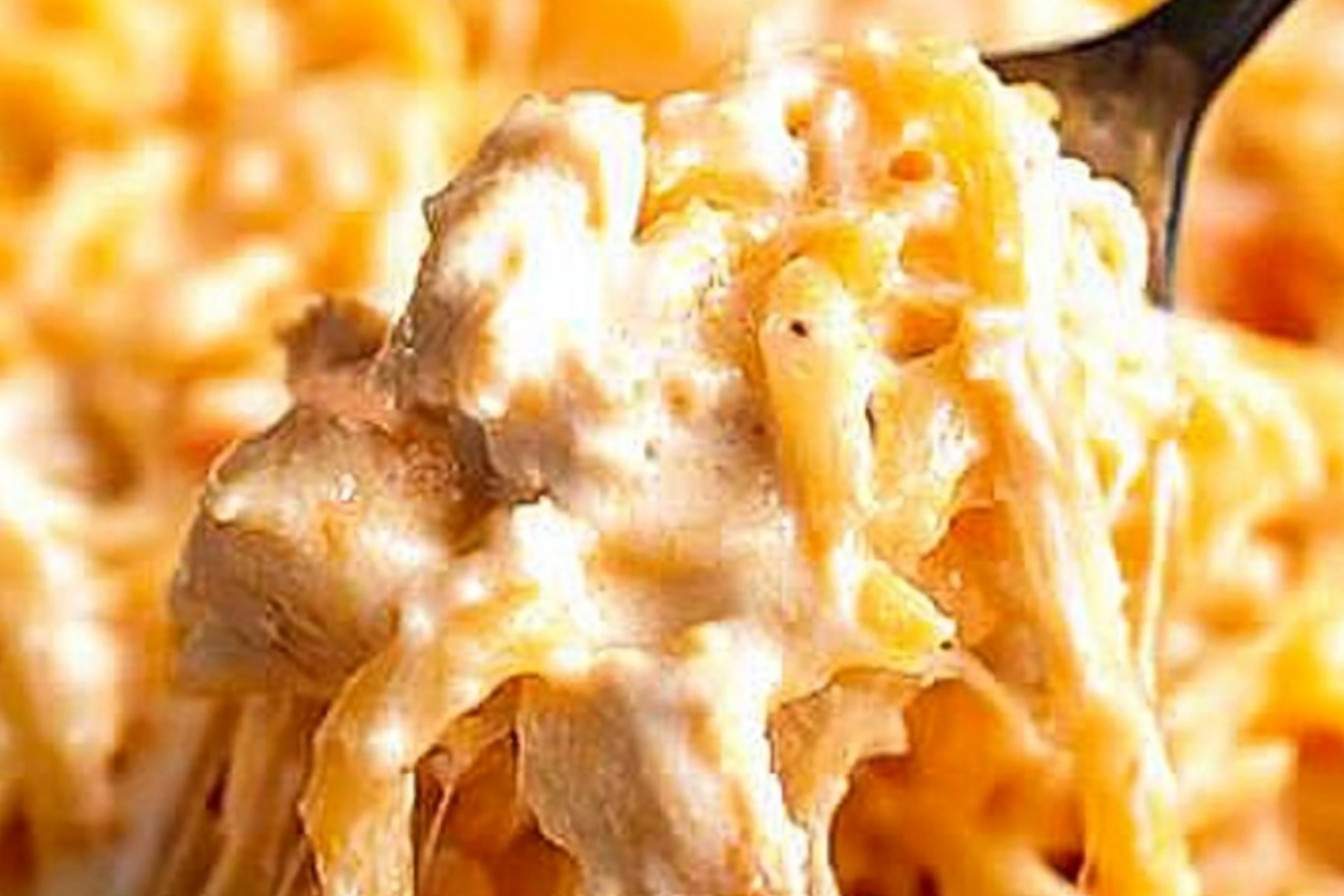 Easy Creamy Chicken Pasta Bake